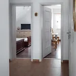 4 Bedroom Cozy Apartment In Moryn Apartament
