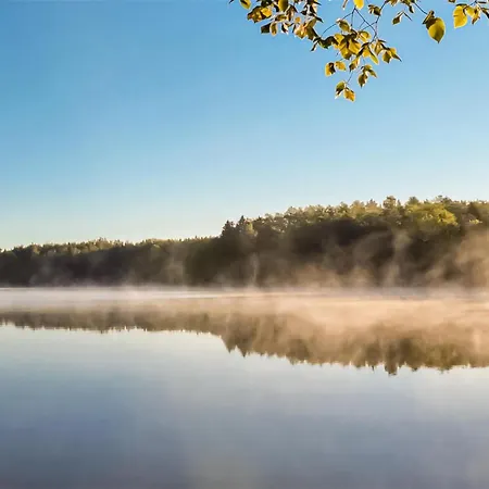 Apartamento 4 Bedroom Awesome In Moryn