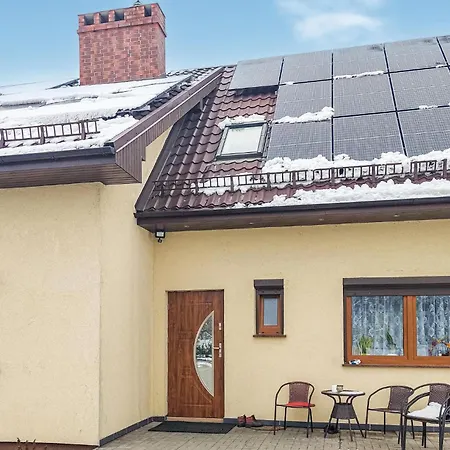 Apartament 4 Bedroom Cozy Apartment In Moryn Moryn