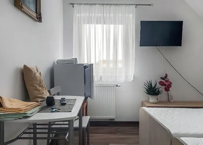 4 Bedroom Awesome In Moryn