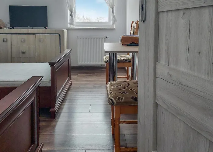 4 Bedroom Awesome In *